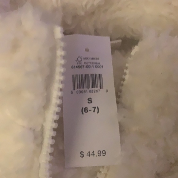 GAP Girl’s Pullover Hoodie - NWT - Picture 2 of 2